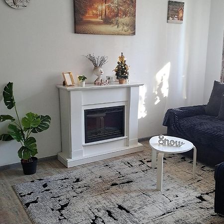 Casuta Cu Povesti Apartment Cîmpina Luaran gambar
