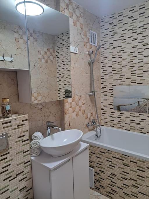 Casuta Cu Povesti Apartment Cîmpina Luaran gambar